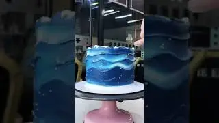 Making a blue ocean cake 🌊  &copy; @beauty_beauty17