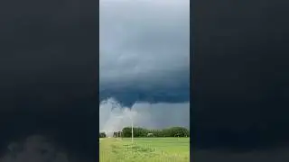 Didsbury Tornado warned Storm trying to produce 🌪️ July 7/22 #stormchasing #alberta #weather