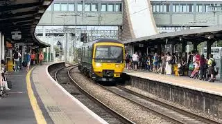 TRAINSPOTTING - Great Western Railway GWR Class 165 Thames Turbo (165127)
