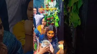 Bollywood singer Shreya Ghoshal visits the Mahakaleshwar Temple. 🕉️🔱 #mahakal #shorts