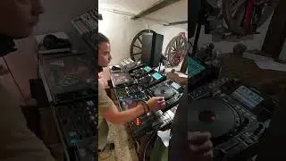 Dj C&eacute;sar Calvo...... a 4 a 3 y a 2 platos .....que locuraaaa