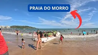 Praia do Morro lotada na segunda quinzena de janeiro de 2026 🌊☀️
