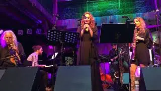 &Tau;&Nu;&Eta;&Tau; - Stella Tsianios, Evale o Theos simadi