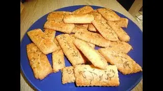 Slan&eacute; syrov&eacute; tyčinky s rascou. Recept  na pečivo je vo verzii bez lepku.