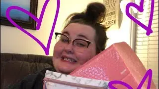 IPSY MAKEUP BAG REACTION & REVIEW 💜