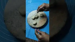Making Paratha #shorts #ytshorts #rachnahomekitchen