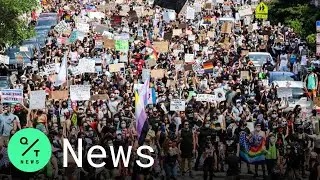 Huge Crowds Show Up At Chicago Pride March