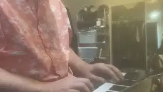 Synth bass play along to James Taylor Walking Man
