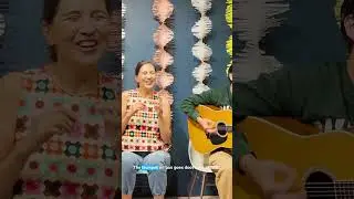 Sing Silly Wheels on the Bus with Hello!Lucky