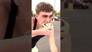 Поедание печенья