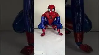 Making  this spider man balloon with a little bit of party magic.#balloons #spiderman #partydecor
