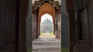 Must see attraction of Delhi | Tomb of Isa Khan #delhitourism #historicalplaces |