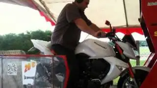 Kawasaki Z1000 white paerl au banc de puissance