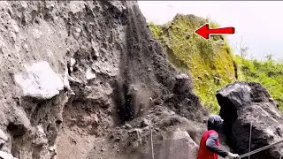 Digging the Cliff and Loading Sand into Trucks 
