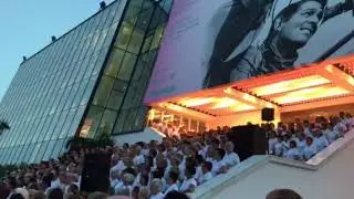 850 choristes chantent Rame de Souchon à Cannes