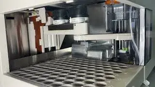 Hewlett Packard HP 1100 Series G1313A Autosampler - Calibrating