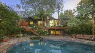 Elena Jovis Real Estate Presents a Beautiful Home in Prime Silver Lake