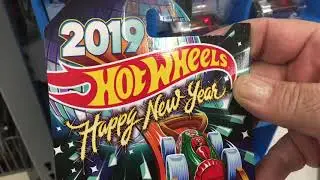 HOTWHEELS 2018 Holiday Series! Awesome Fantasy Christmas Cars!!!