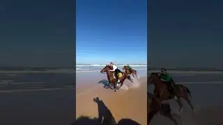 amazing horse 🐎 race 🏁 at the beach ⛱️