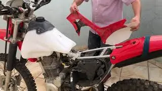 Tanque plástico visual CRF250F para adaptação em outras motos