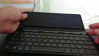Microsoft Universal Mobile Keyboard - Still useful in 2017