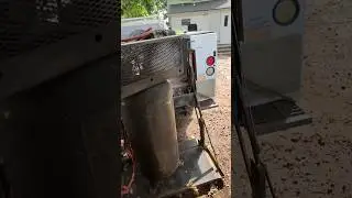 didnt struggle at all 💪 #hvac #liftgate #aircompressor #shorts #f350 #truck