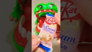 ASMR CROCODILE DENTIST LOVE EATING PINK CANDY #shortvideo #satisfying #asmr #trending #shorts