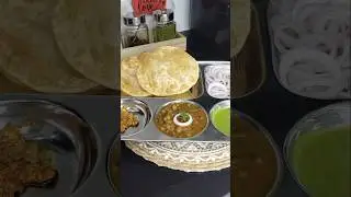 #Chhole Bhature Recipe #Delhi Street food #Indian food recipe #Shorts #Ytshorts #@Nishirohillavlogs