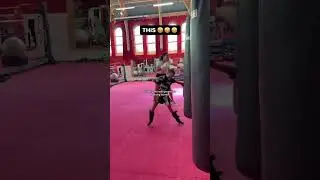 Just fightin’ like a gworl 🥊 (via racheljohnie/TT) #girlpower #womenssports #boxingtraining #box