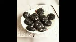 Fresh Baked Eggless Customize Chocolate Crinkle Cookies
