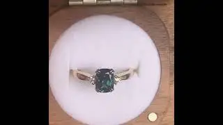Gorgeous Blue Green Parti Sapphire & Diamond trio ring
