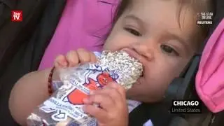 Elderly ice cream vendor cashes in on kindness