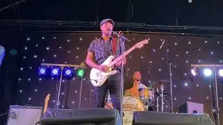 ROBERT J HUNTER : RUMOUR MILL