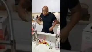 Kitchen Sink Jungle Juice | #tipsybartender #colddrink #juicespecial