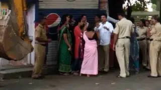 Mount Demolition: Cops, BMC & Protesters Interact