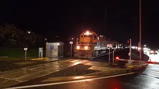 PNWR 2316 leads a 663 through SE Century Blvd, Hillsboro OR @ 5:46PM PST 11/13/2025