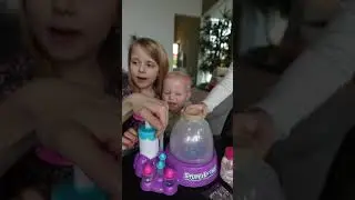&ldquo;Wanneer je kleine broertje mee wil spelen, dan krijg je dit&rdquo; 🫣❤️