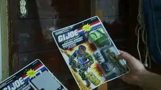 COLLECTABLE SPECTACLE - Mark Bellomo - 8 of 18 (Toy Collection)