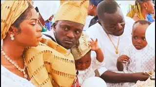 Singer Portable Rock Matching Outfit with His Family As His Two Sons Gave Money To Alfa