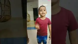 Adivathilum thuranu vanekuva kadavavalu😆😆😄#comedy #viralvideo #funny #explorepage #public #dhyan