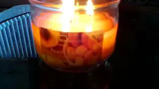 Mainstays Peach and Mango candle
