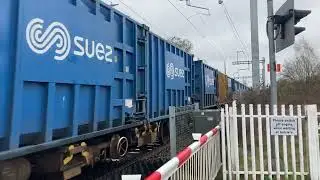 66172 Hauling the bins through Steventon from London waste to severnside site