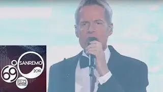 Sanremo 2019 - Claudio Baglioni apre la seconda serata sulle note di 