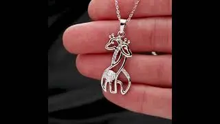Giraffe Necklace Silver 2