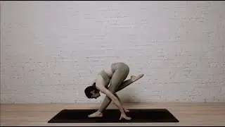 How To Do Flamingo Pose (Parsvottanasana Variation)