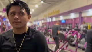 LIGHTSKIN SINGING AT GYM 😭