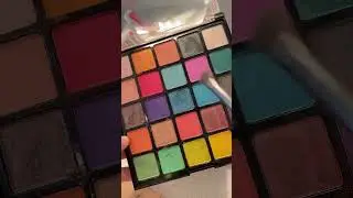 5 below eyeshadow is it good?
