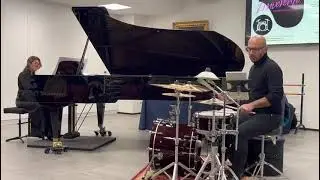 M. Nyman - &ldquo;Silver-fingered flyng&rdquo; 