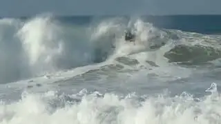 Calming Sounds of Ocean sweet waves tuneone musicom chanting