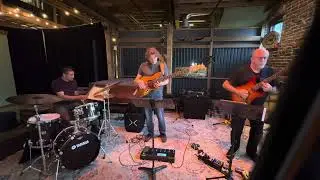 Ken Karsh, Subha Das, Kurt Lorence - &ldquo;In The Corner&rdquo; (Live at KingFly Spirits)